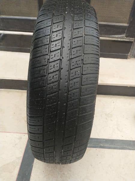 one tyre 175/70/13 running condition 0