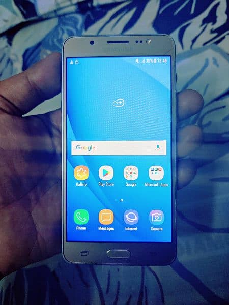 Samsung Galaxy J6 2016 1
