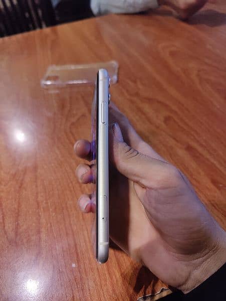 iphone 11 duel aproved 128gb 7