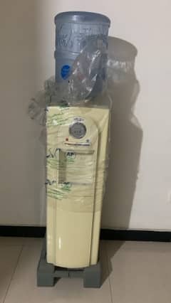 water dispenser with refrigerator nd bottle