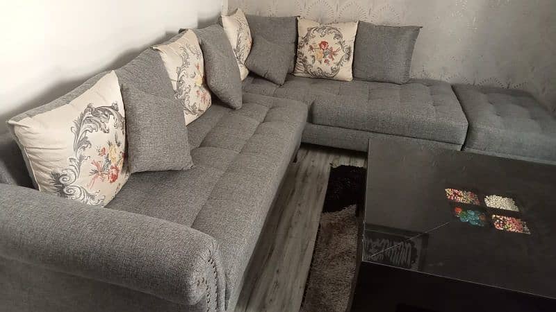 7 seater L shaped Sofa in Charcoal grey colour me 4