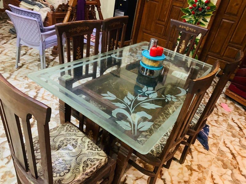 beautiful and elegant 6 seated dining table 0