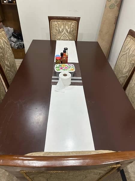 Habbit dining table 6 seater slightly used condition 0