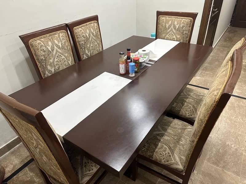 Habbit dining table 6 seater slightly used condition 2