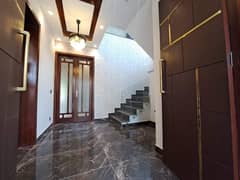 10 Marla luxury house available for sale in rafi block bahria town lahore