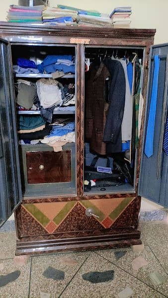 cupboard in Excellent condition 1