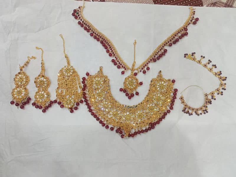 artificial jewelery available for sale 1