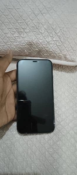 I phone 11 factory unlocked upfone sim work 5