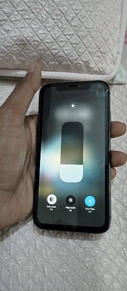 I phone 11 factory unlocked upfone sim work 7