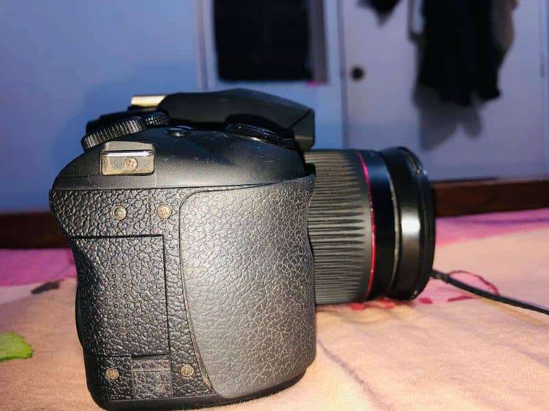 Fujifilm Camera Introduces Finepix HS10 With 30x 13
