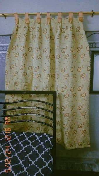 3curtains available 
length 6.5
width 5
condition 9/10 0