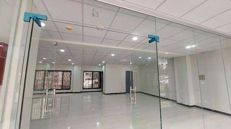 Commercial hall for rent IT offices,restaurants gym etc 2