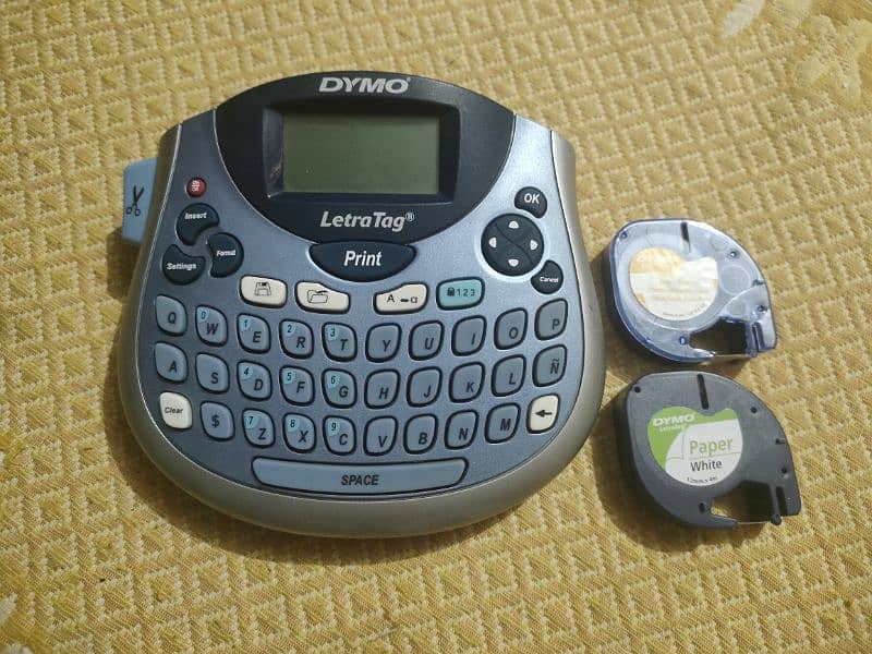 Dymo label printer with cassetes 0