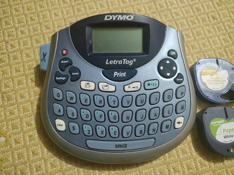 Dymo label printer with cassetes 1