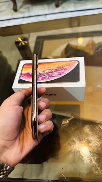 iPhone Xs 256GB PTA Dual Sim Approved with box 3