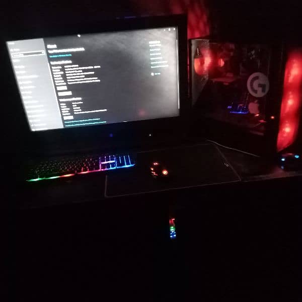 Gaming PC with Gaming keyboard and Mouse (Specs in description) 9