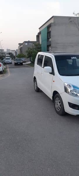 Suzuki Wagon R 2019 8