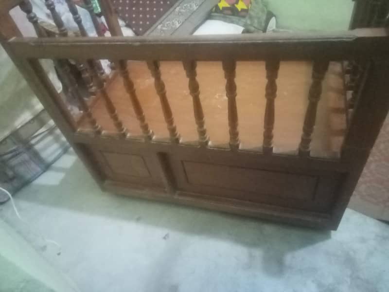 I'm selling baby Cott made purely  Tari wood 10/10 RS. 30000. . . 3