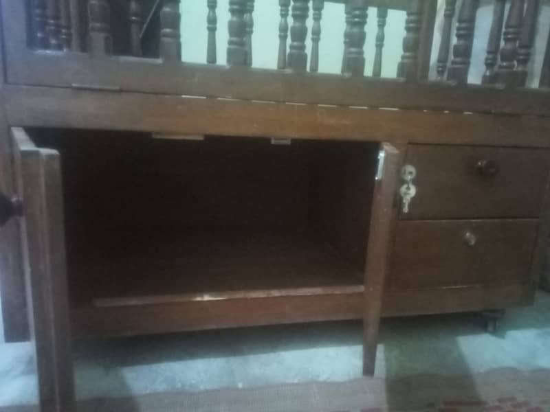 I'm selling baby Cott made purely  Tari wood 10/10 RS. 30000. . . 5