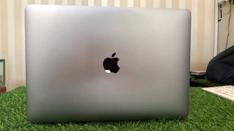 MacBook Pro 2019 (Core-i7)-(1TB SSD) 0