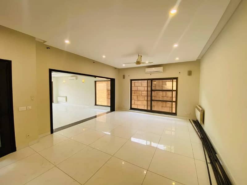 32 Marla Meadows Villa For Rent In Bahria Town Lahore 8