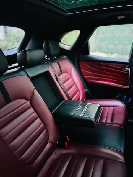 MG HS 2021 Red Interior 7