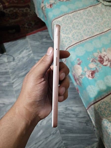 Oppo A57 4/64gb 3