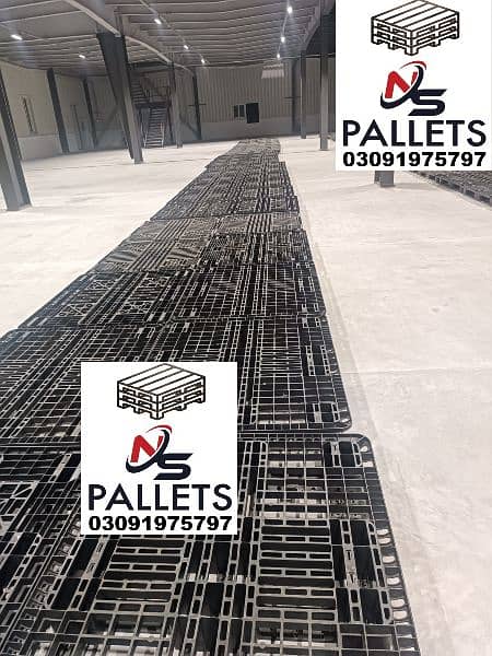 Wooden& plastic pallets available in cheap Rates 1