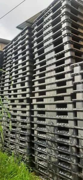 pallets new used Imported plastic wooden 8