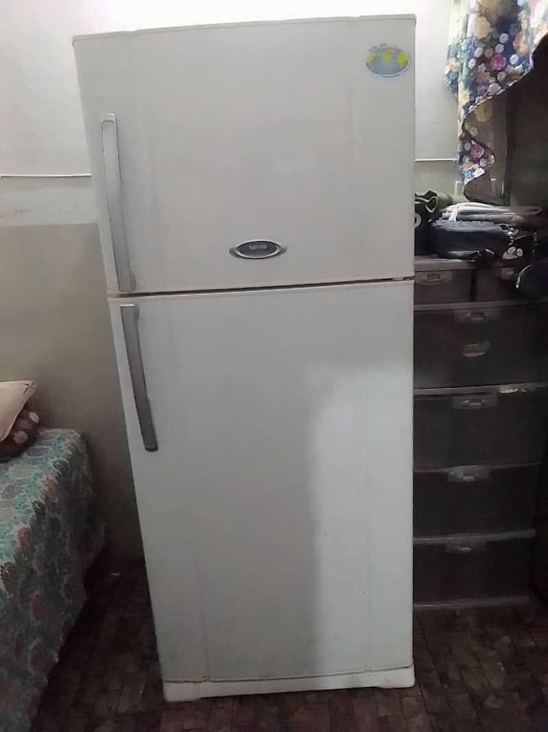 condition 10 I 10 no frost fridge 5