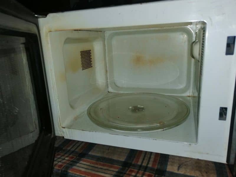 National Microwave Oven Black Colour 4