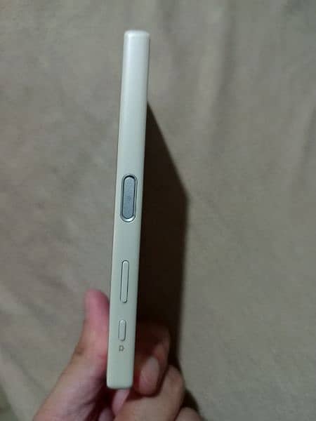 Sony Xperia Z5 Compact 2/32GB White- Non PTA (only set) 2