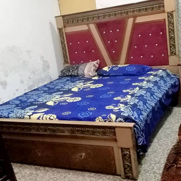 King size bed 4