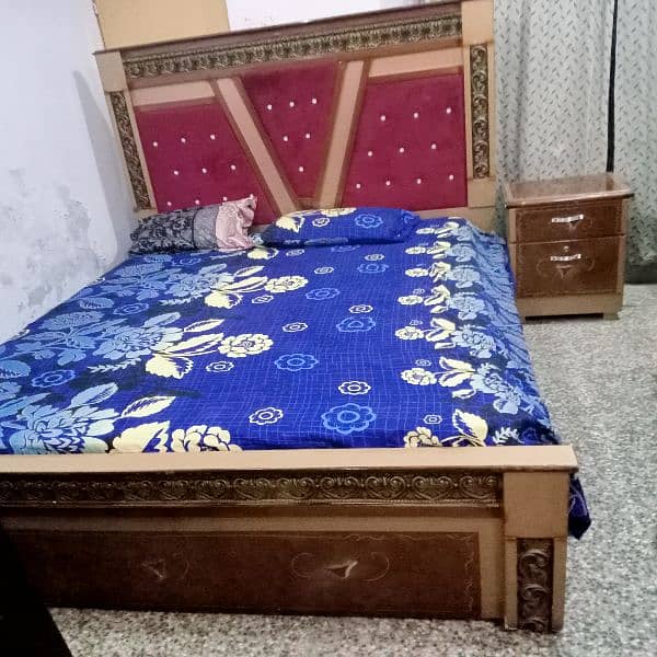 King size bed 7