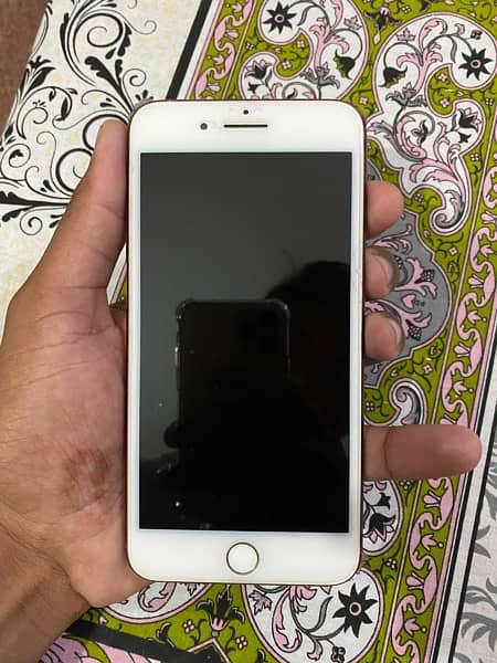 iphone 7plus 128gb pta approved 1