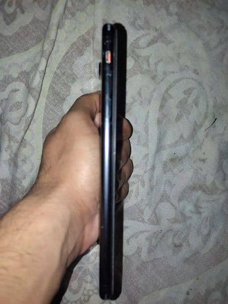 I Phone 7 Plus (Argent Sale) 2