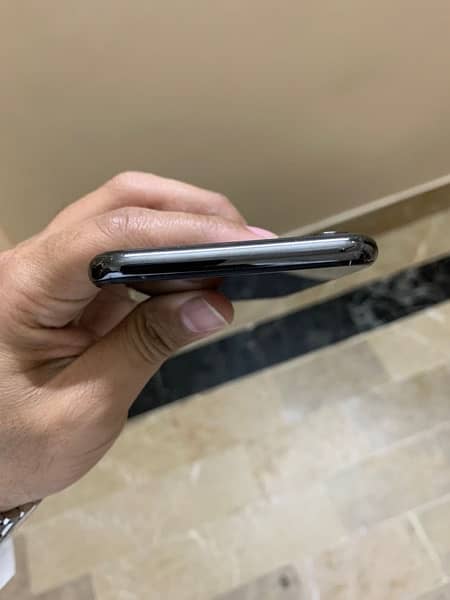 iphone X 64GB PTA approved black colour 72% health 3