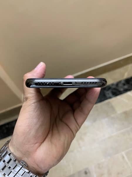 iphone X 64GB PTA approved black colour 72% health 4