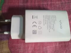 vivo Y20 orgnal box wala adapter for sael Good condition 2amper 10w