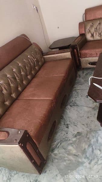 good condition sofa set 5 seater 1