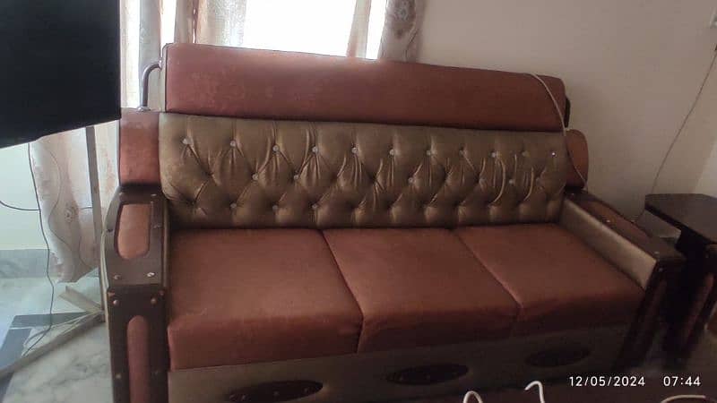 good condition sofa set 5 seater 3