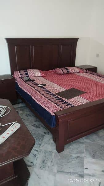 solid wooden bed good looking 3