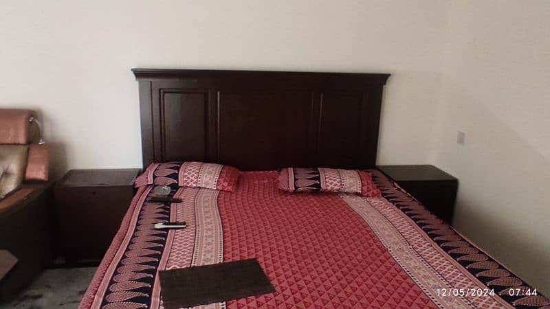 solid wooden bed good looking 4