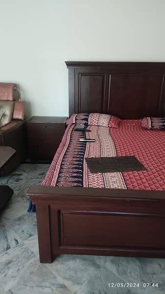 solid wooden bed good looking 5