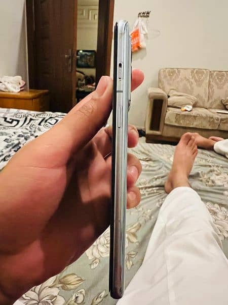 bilkul new OnePlus 9rt 5g 12/256 only mobile 4