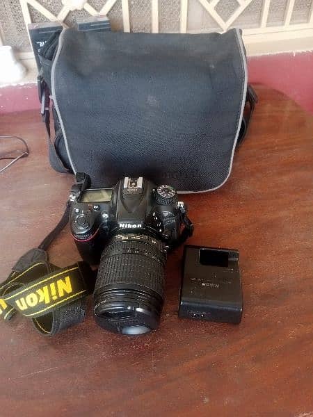 Nikon D7100 with 18-105 lens 4