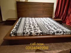 plate form wooden bed
