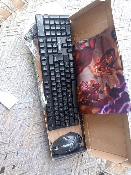 Banda KM-99 Wired Gaming Mouse And Keyboard Combo 1