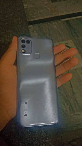 infinix hot 10 play condition 10/9 4