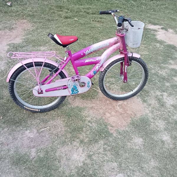 Girl bicycle in good condition 1